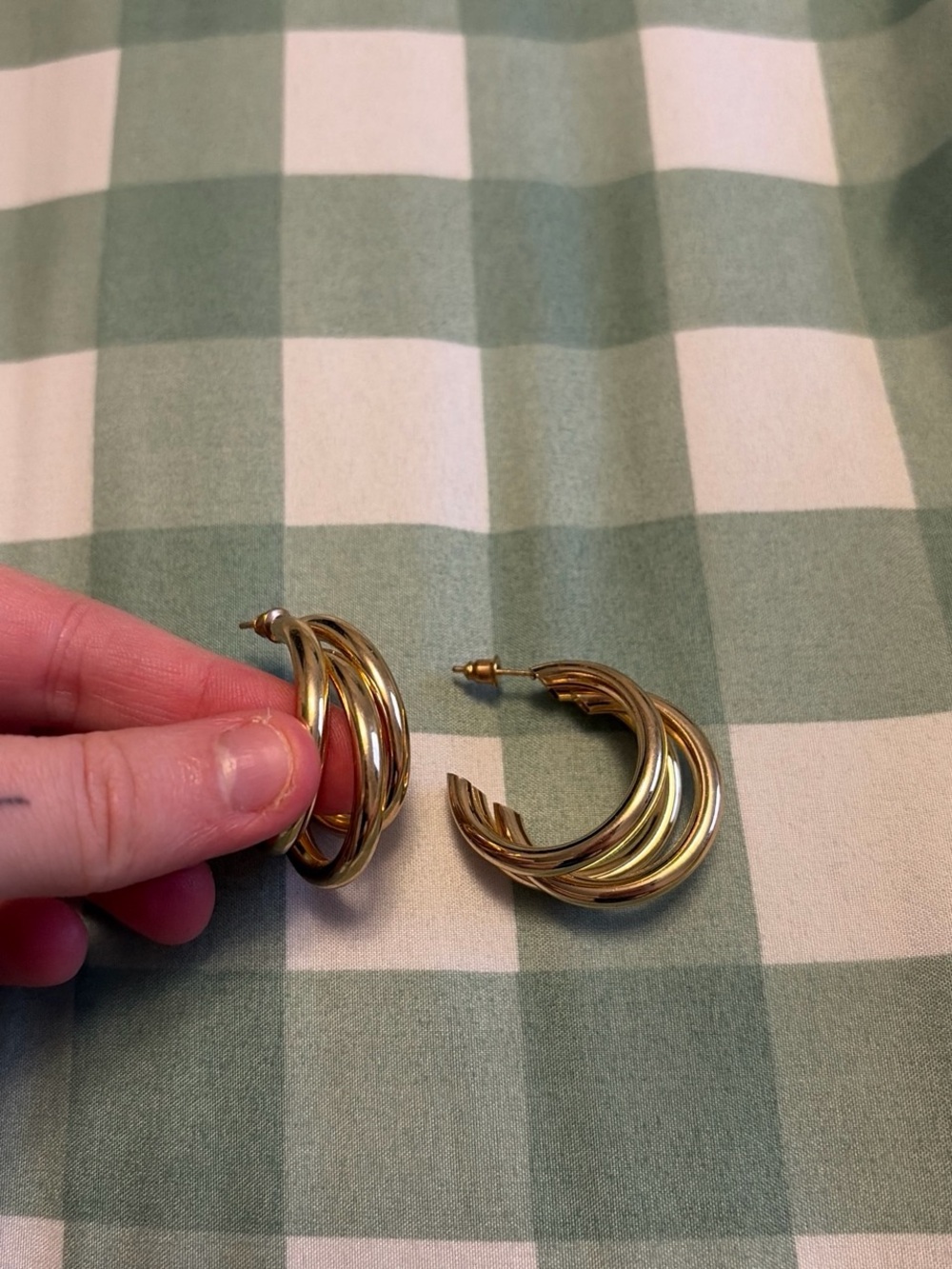 gold earrings
